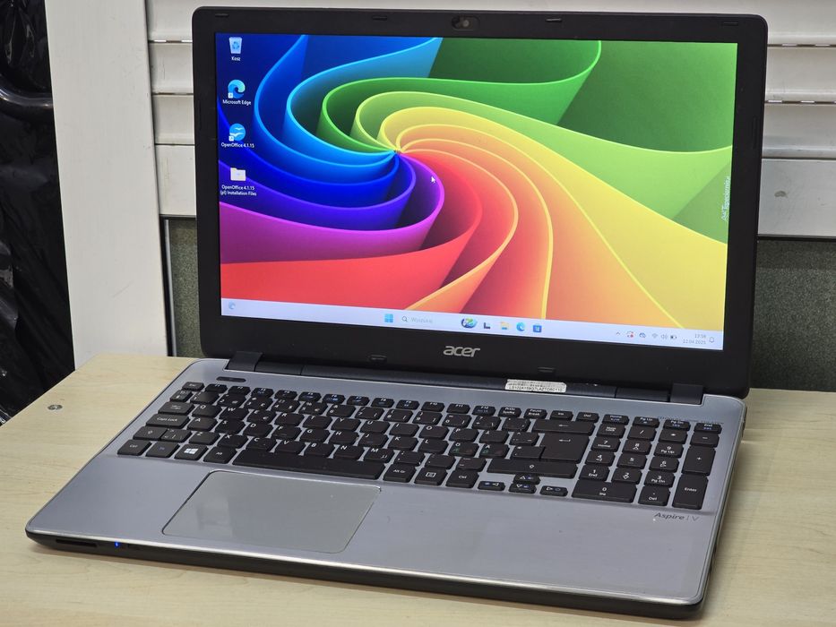 Laptop Acer 15,6' Intel i5 | 16GB RAM | SSD 256GB |Win11 Office|BAT 2H