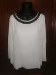 Blusa branca com corrente preta nova