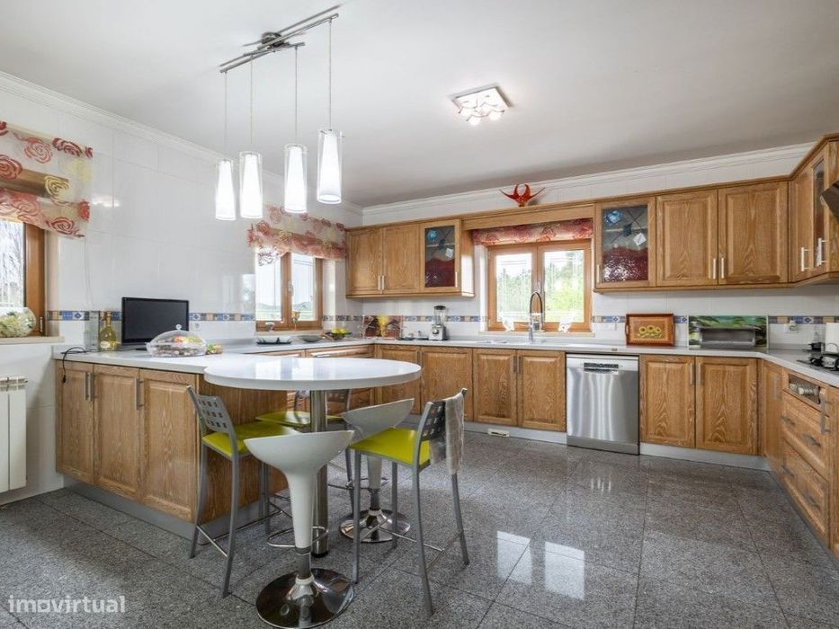 Propriedade Luxuosa á Venda em Leiria!