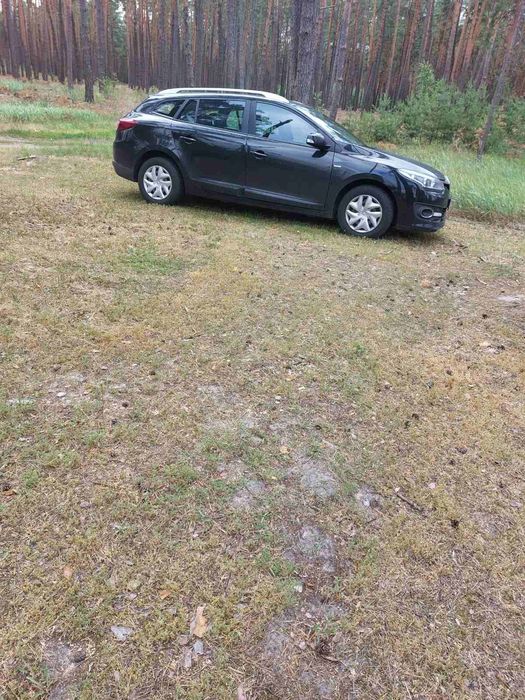 Продам чудове своє авто машина повністю  обслужена вкладень не потребу