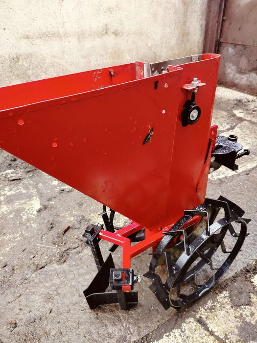 Саджалка часночна до мотоблока