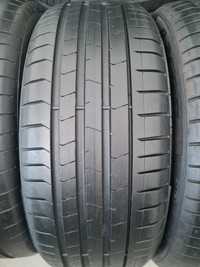 225/40R19 Pirelli P Zero.