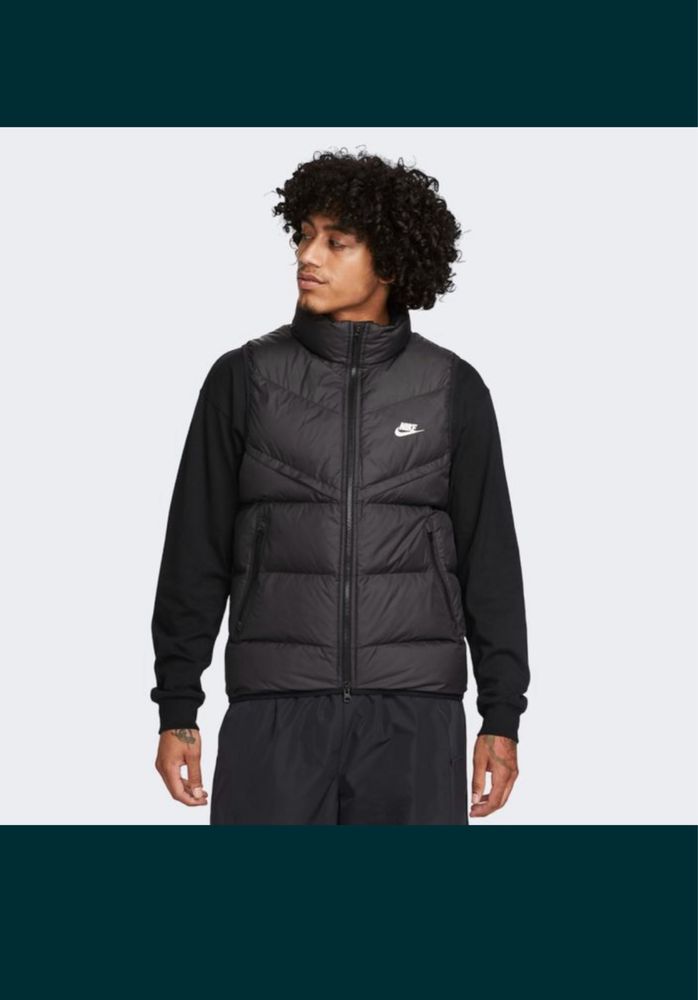 Жилетка Nike Storm-Fit Windrunner Primaloft-Field Vest Black