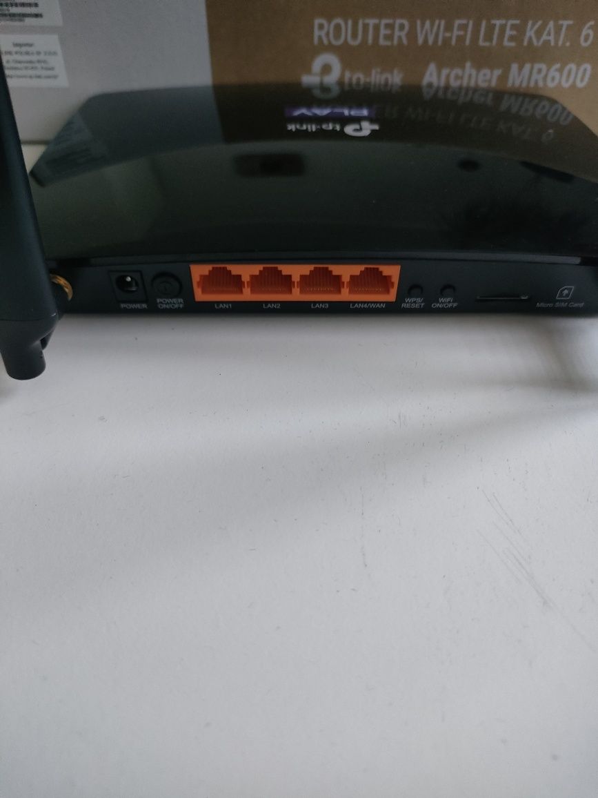 Router TP-LINK MR600