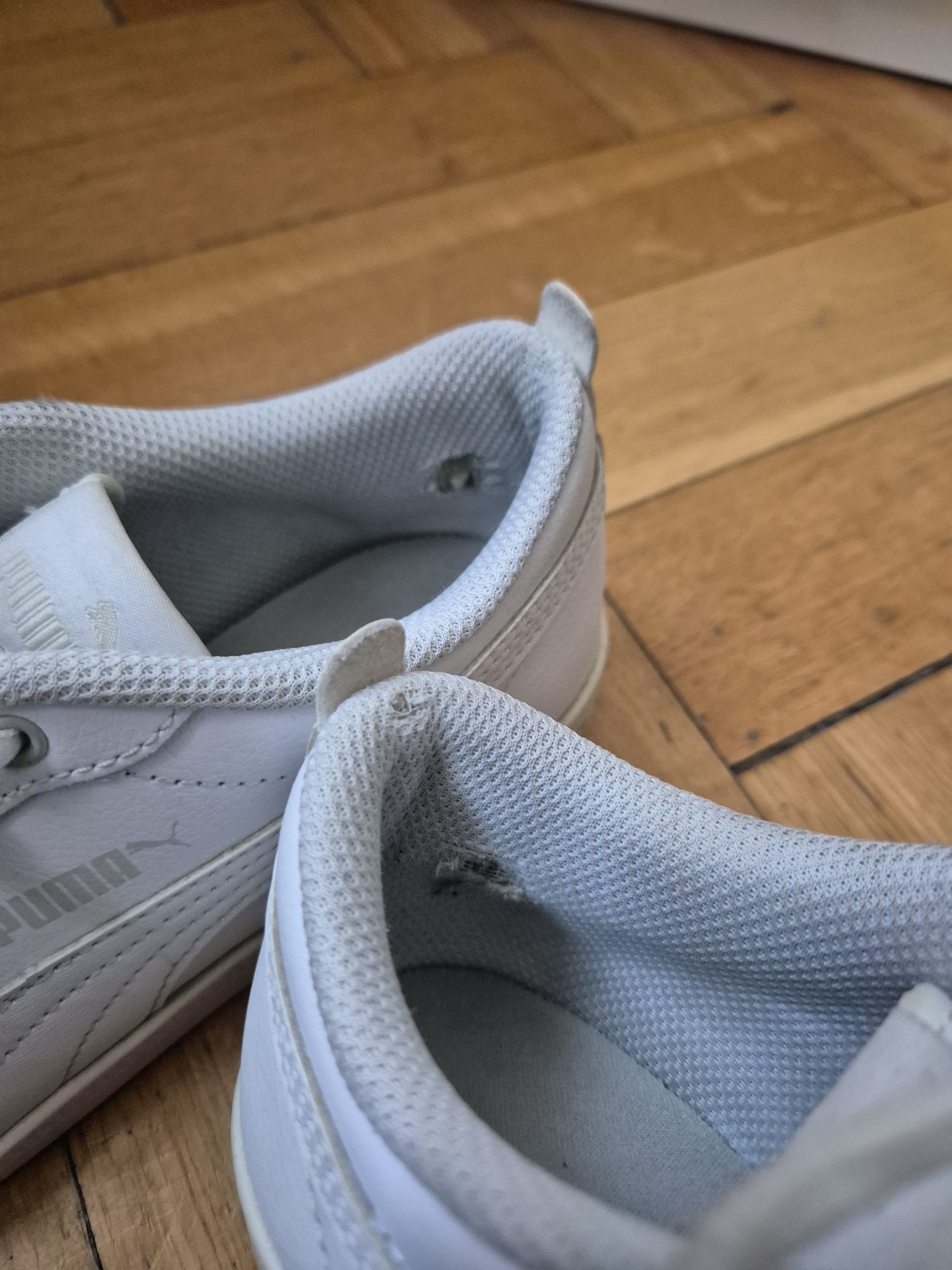 Buty Puma Smash Wns V2 L rozmiar 38 białe skóra