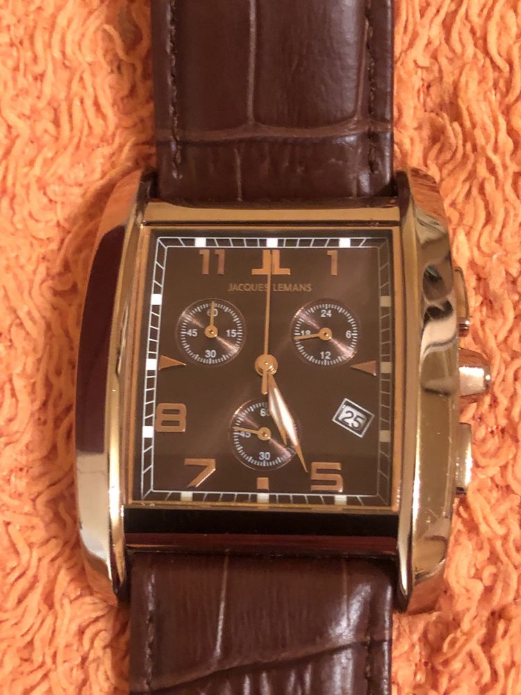 Часы наручные Jacques Lemans