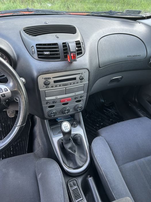 Alfa Romeo 1,6 benzyna 2009