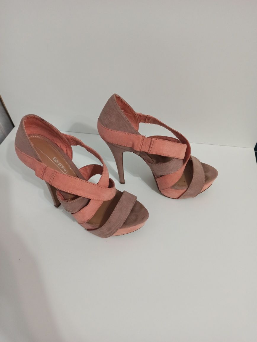 Buty Bershka, rozmiar 38.