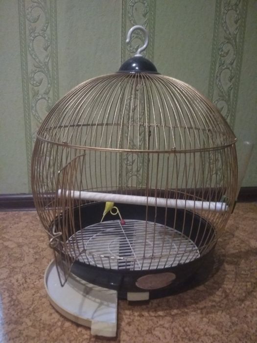 клітка для папуги з бачонками для корму. Вартість 390грн + комісія