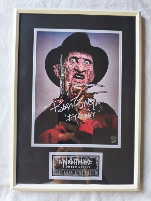 Moldura Filme A Nightmare on Elm Street Freddy Krueger com Autógrafo