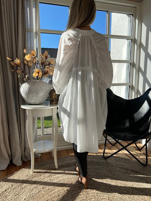 Sukienka koszulowa oversize tunika Gioya plus size biała