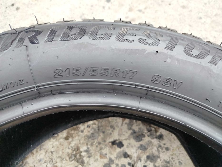 Резина (шини) зимові 215-55-17 Bridgestone з Німечини