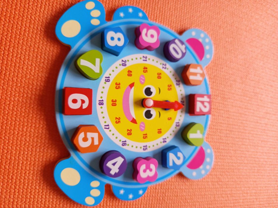 Дитячий годинник сортер