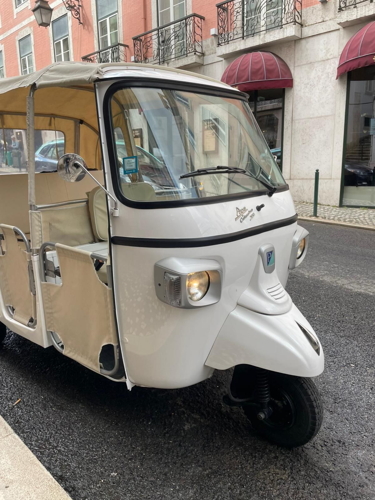 Tuk tuk Piaggio calessino 200