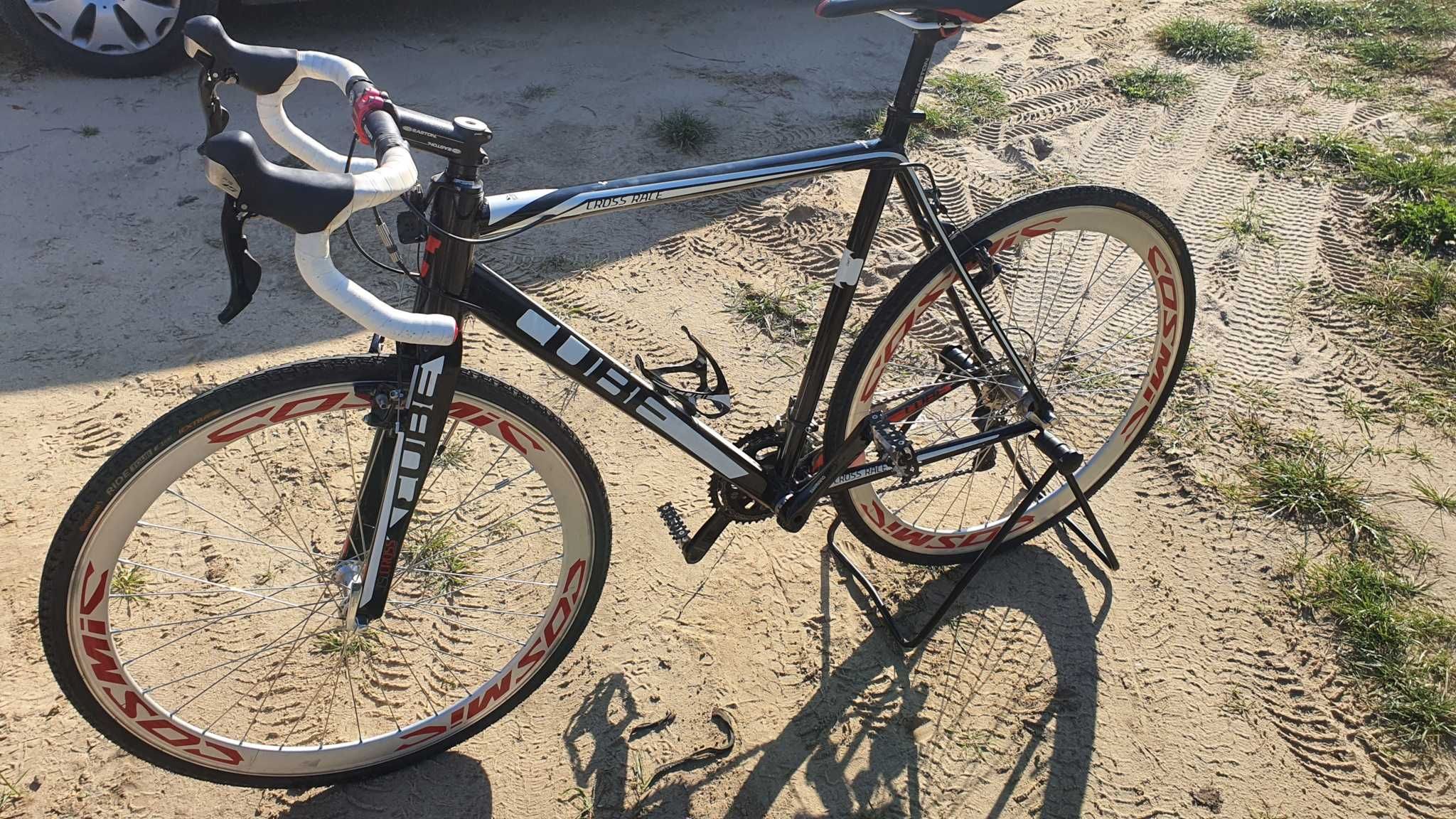 Rower przełajowy CUBE Cross Race