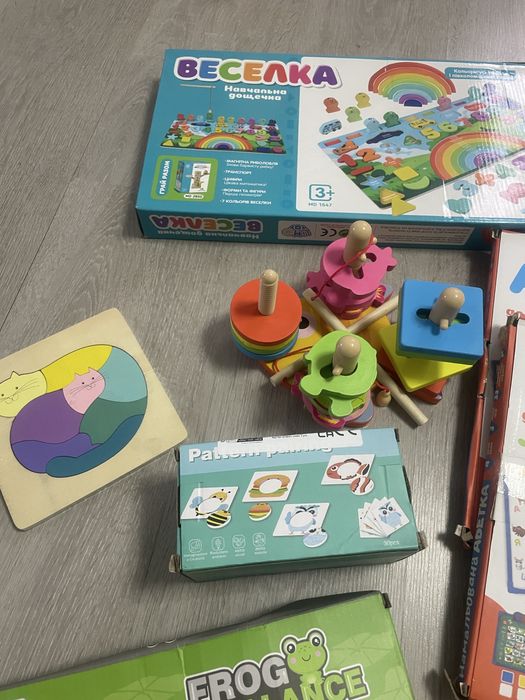 Нові розвиваючі іграшки.