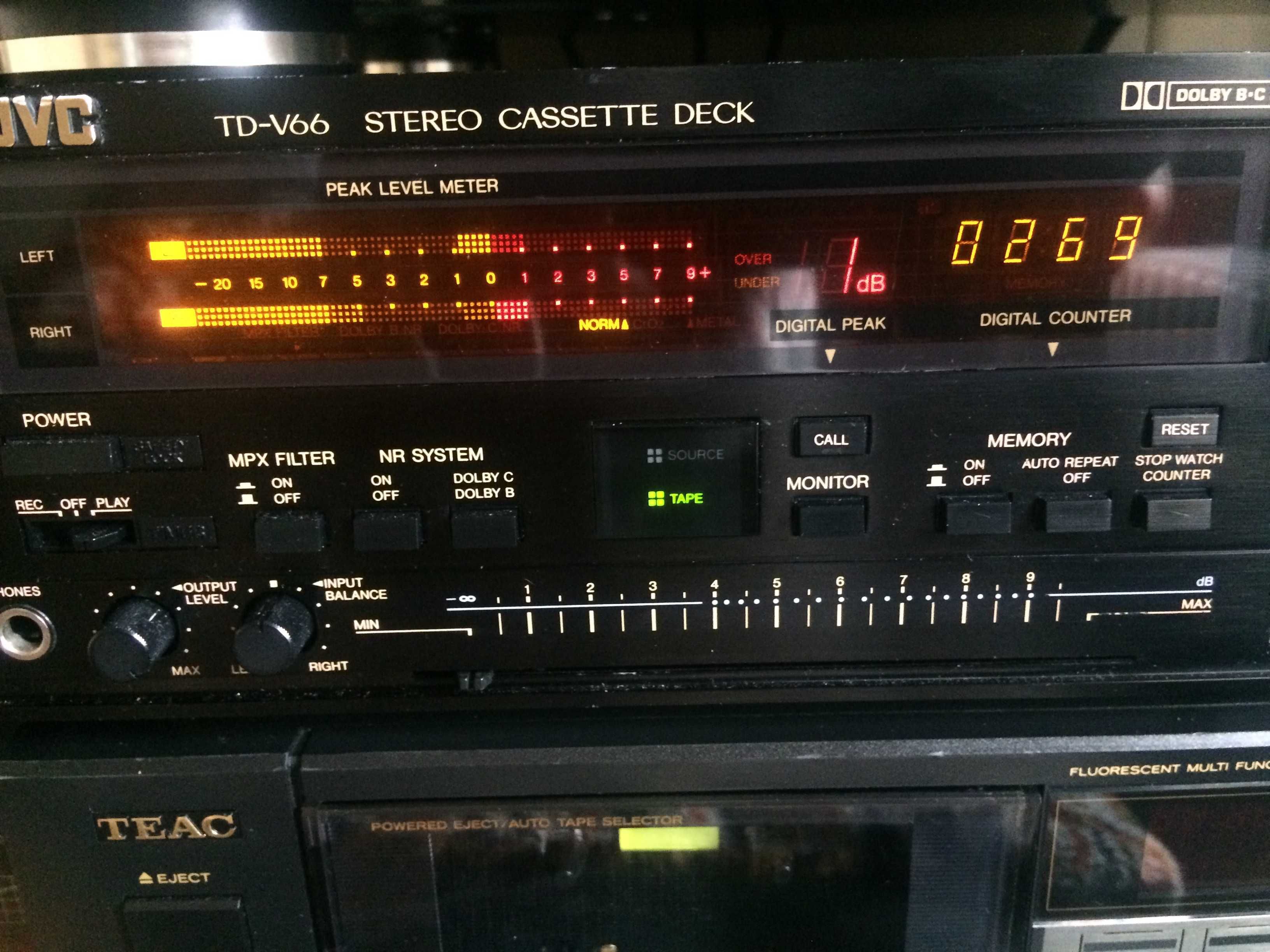 Кассетная дека - JVC TD-V66