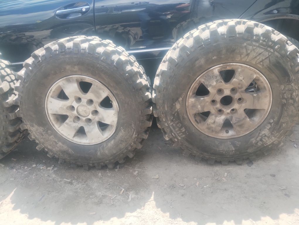 Шини колеса болотяні нові 235/70 r 16 без дисків
