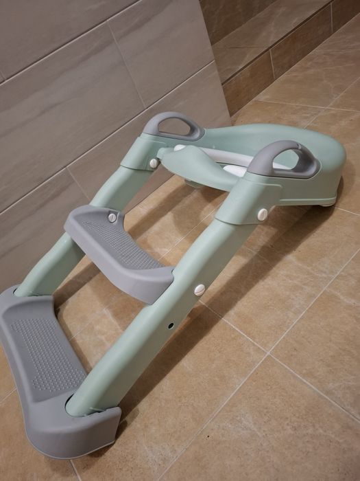 Дитяче сидіння зі сходом з унітазу