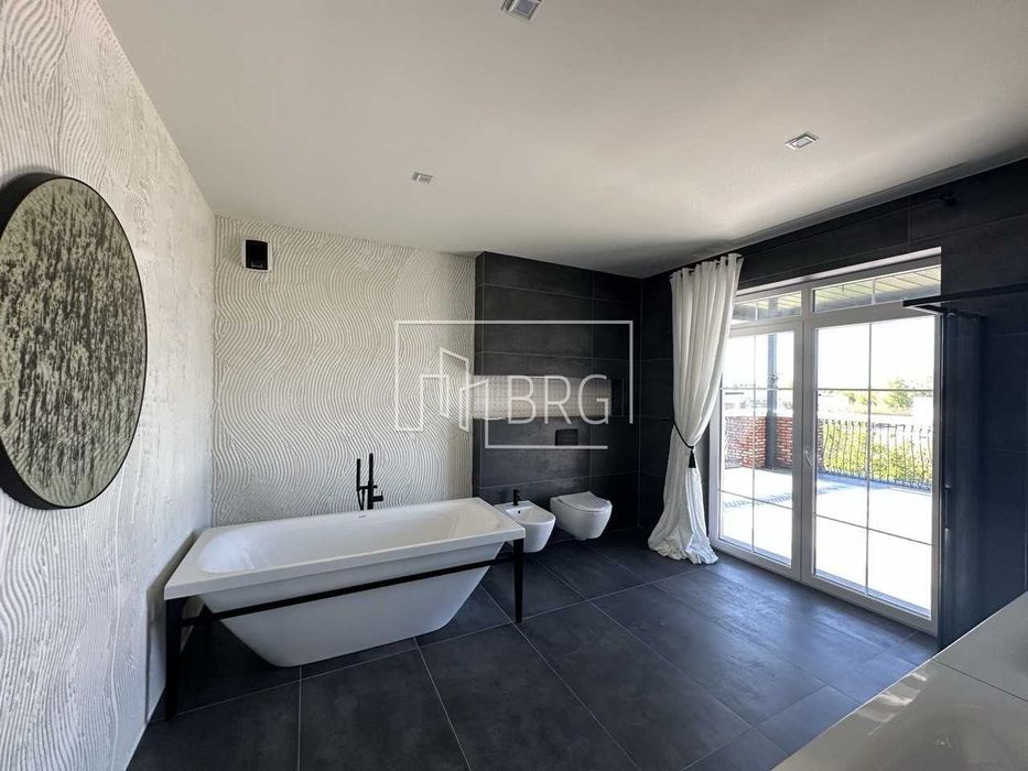 Продажа дома с бассейном и выходом на канал Днепра Дамба Козин без%