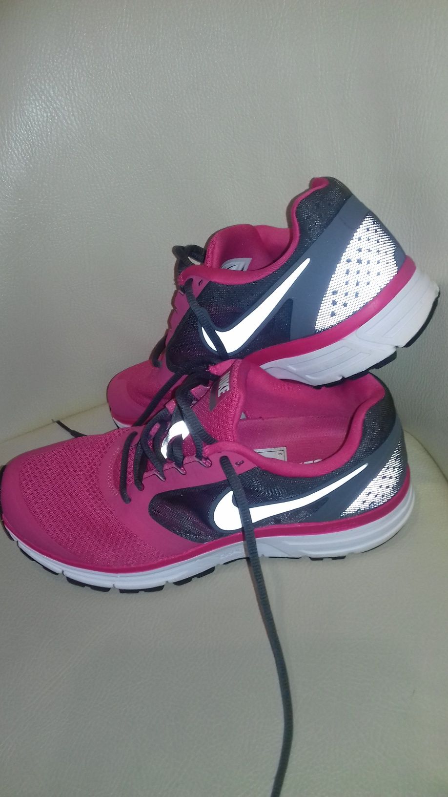 Buty Nike rozmiar 40 wkładka 25,5