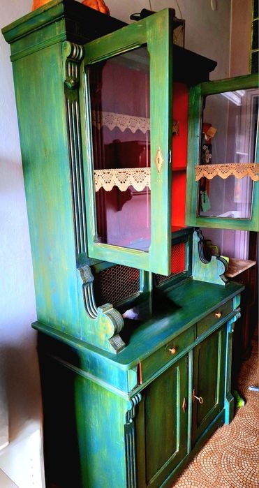 stary kredens po renowacji-unikat