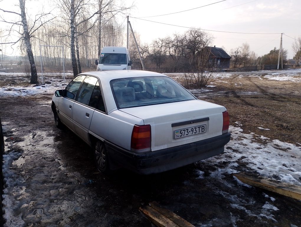 Продаю авто Опель Омега а