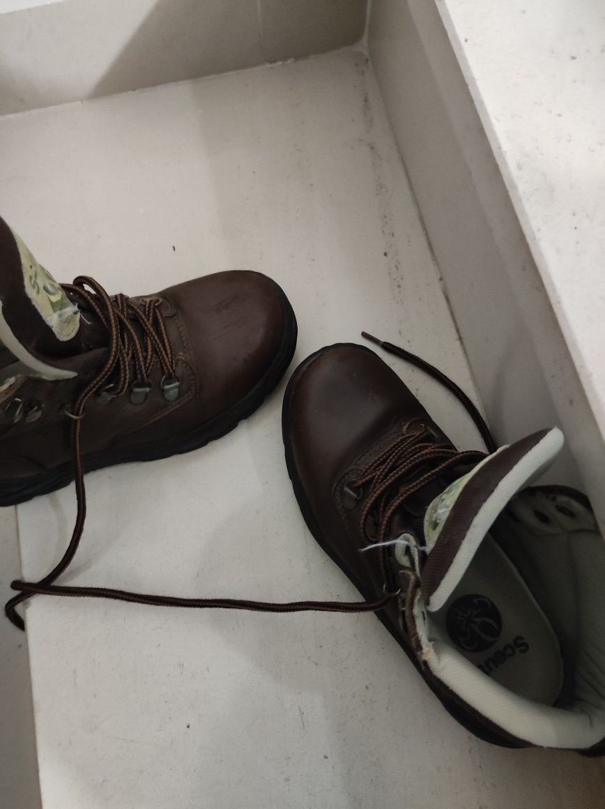 Botas escuteiros ou inverno