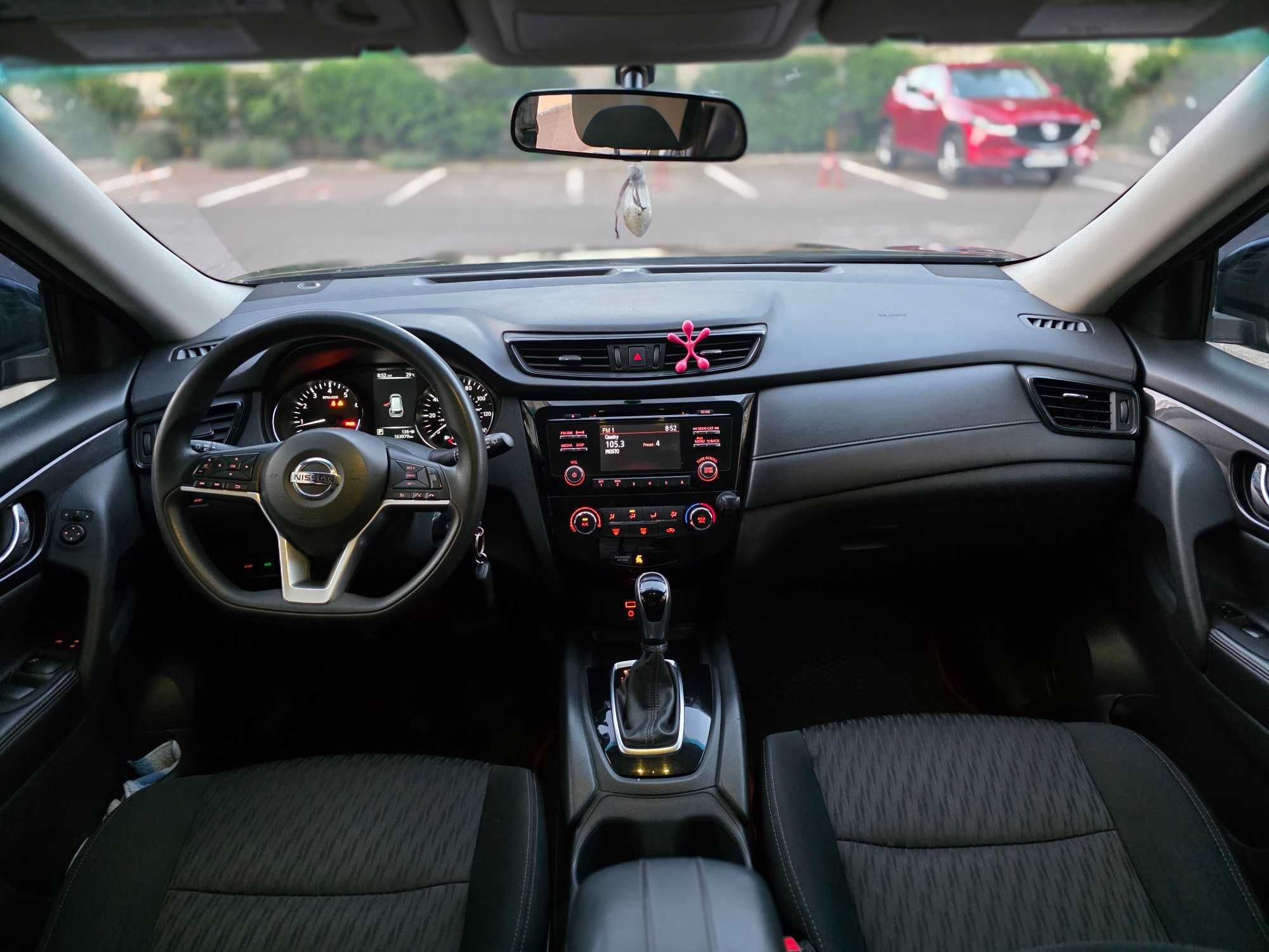 Nissan Rogue 2017, 2.5л передний привод
