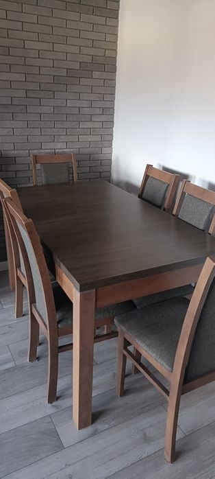 Stół z 6 krzesłami