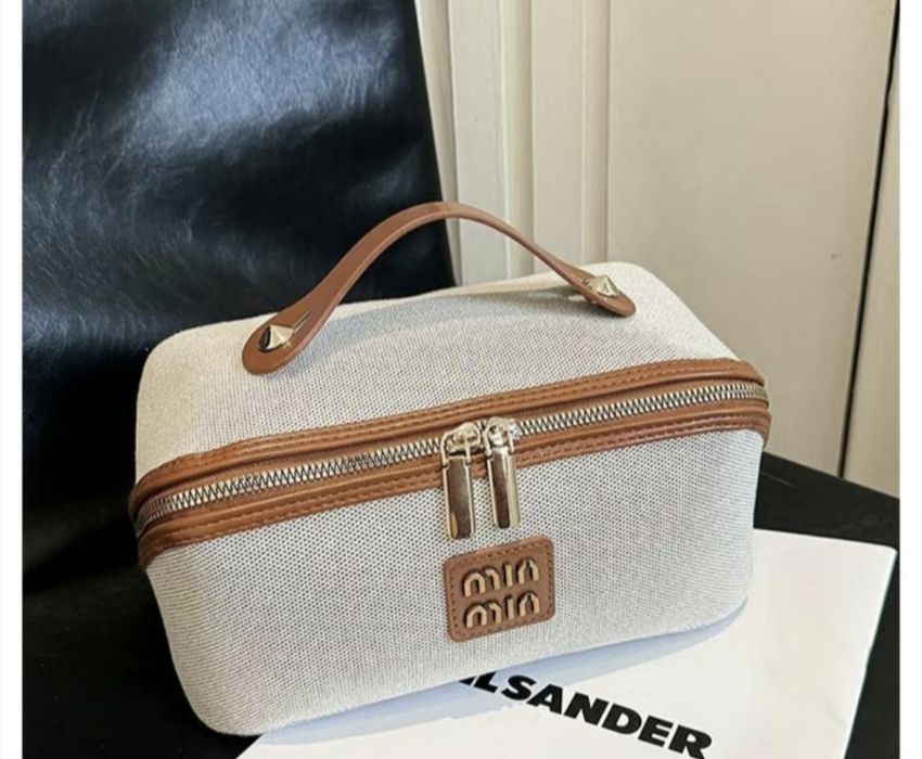 Косметичка кейс 24 см