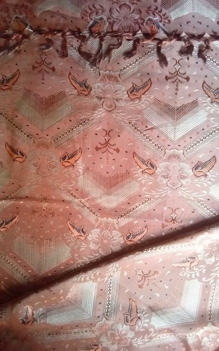 Покрывало новое с бахромой