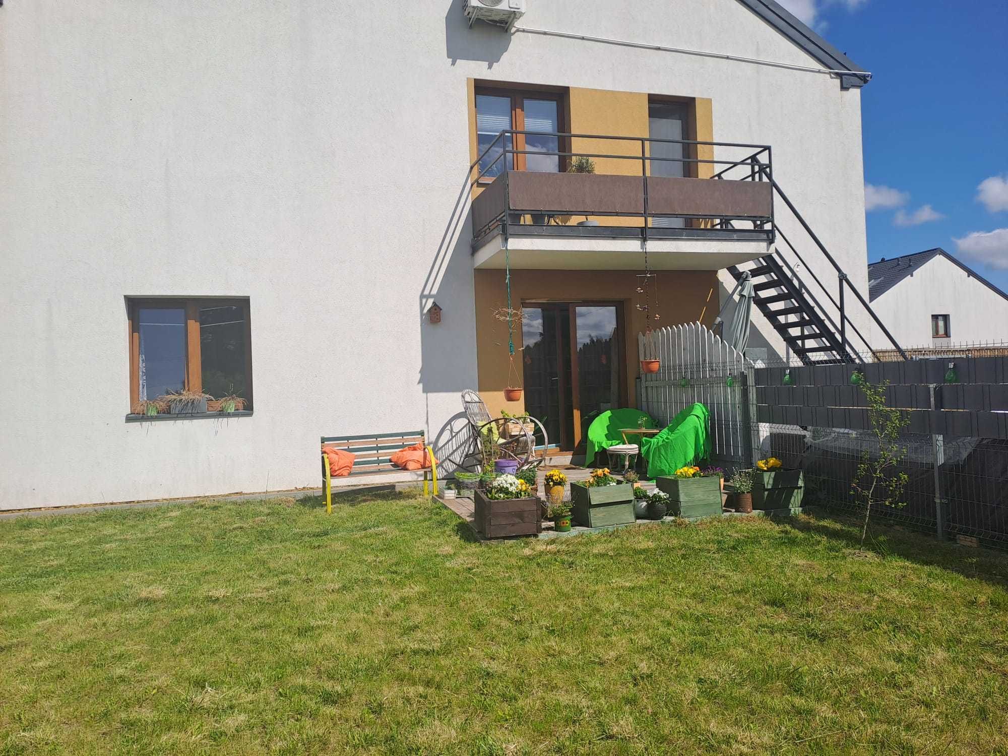 3-pokojowe z dużym ogrodem (220 m2)