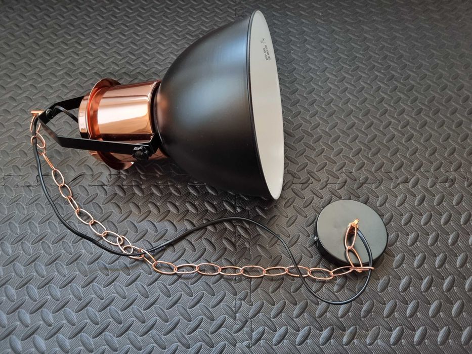 Nieużywana lampa wisząca