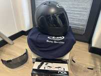 Kask ARAI QV rozm.M + intercom+szyby