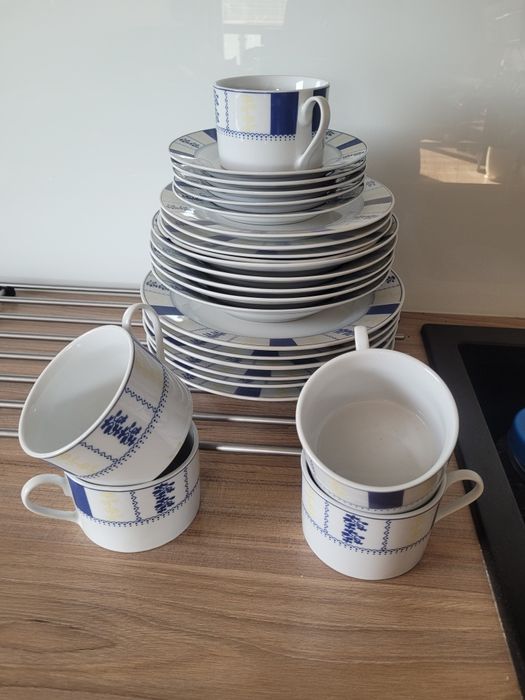 Oddam zastawę stołową