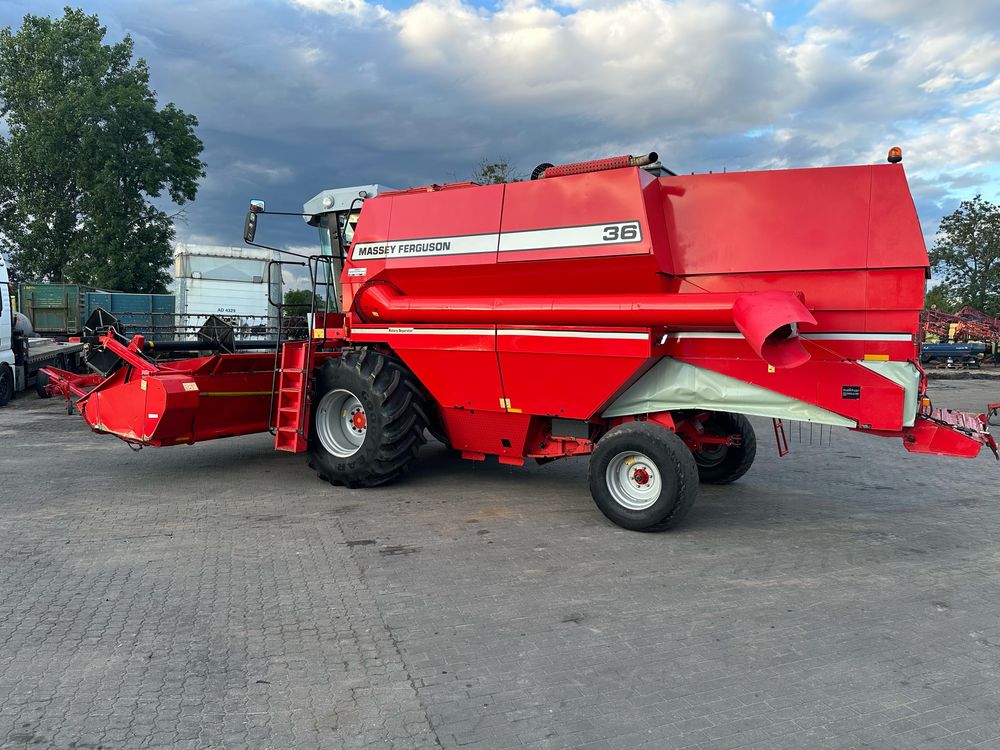 Kombajn zbożowy Massey Ferguson 36 RS 1999r.  heder Powe Flow