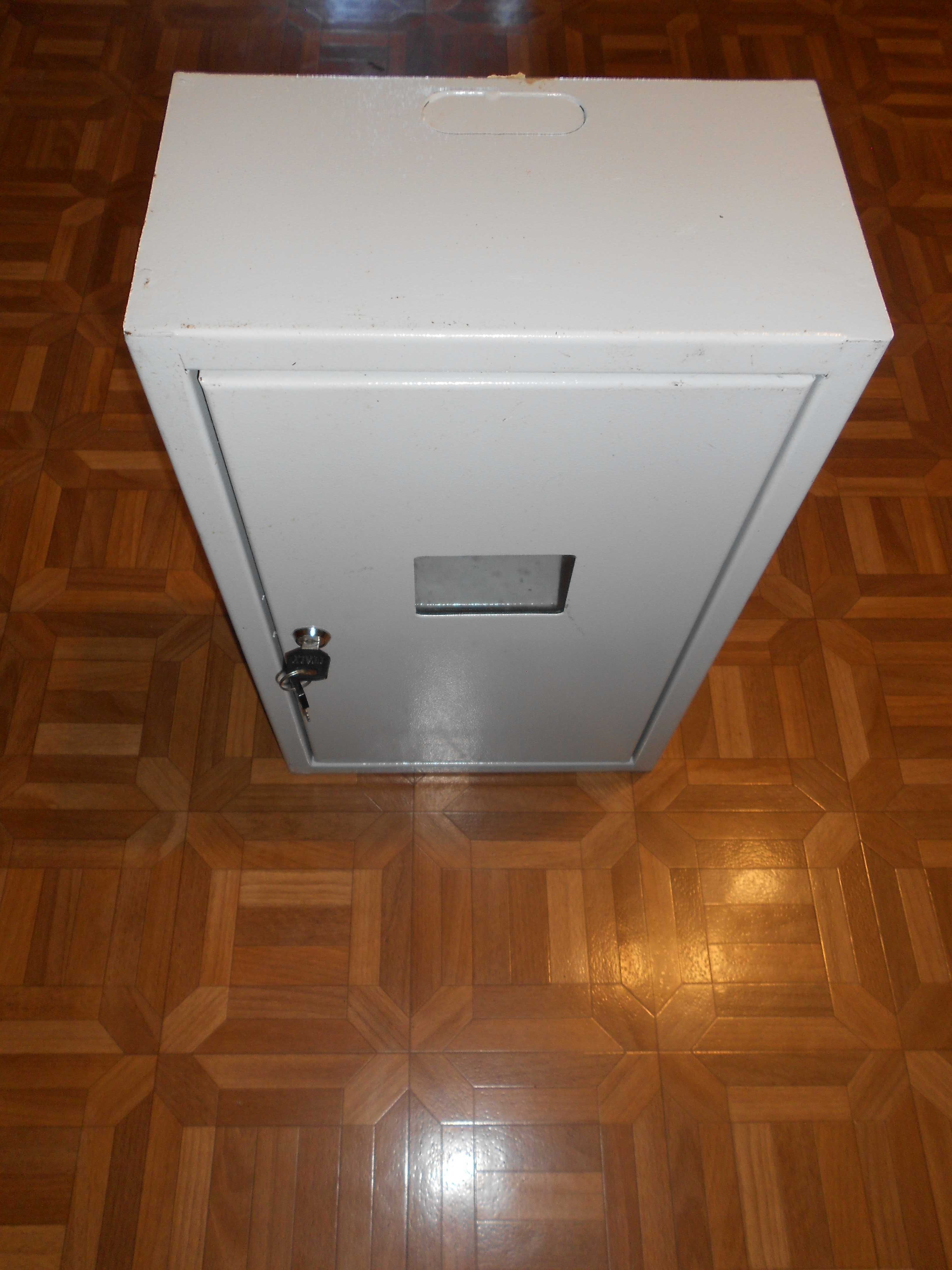 Ящик, шкаф, щит, щиток для электросчетчиков накладной 1ф,220В,6модулей