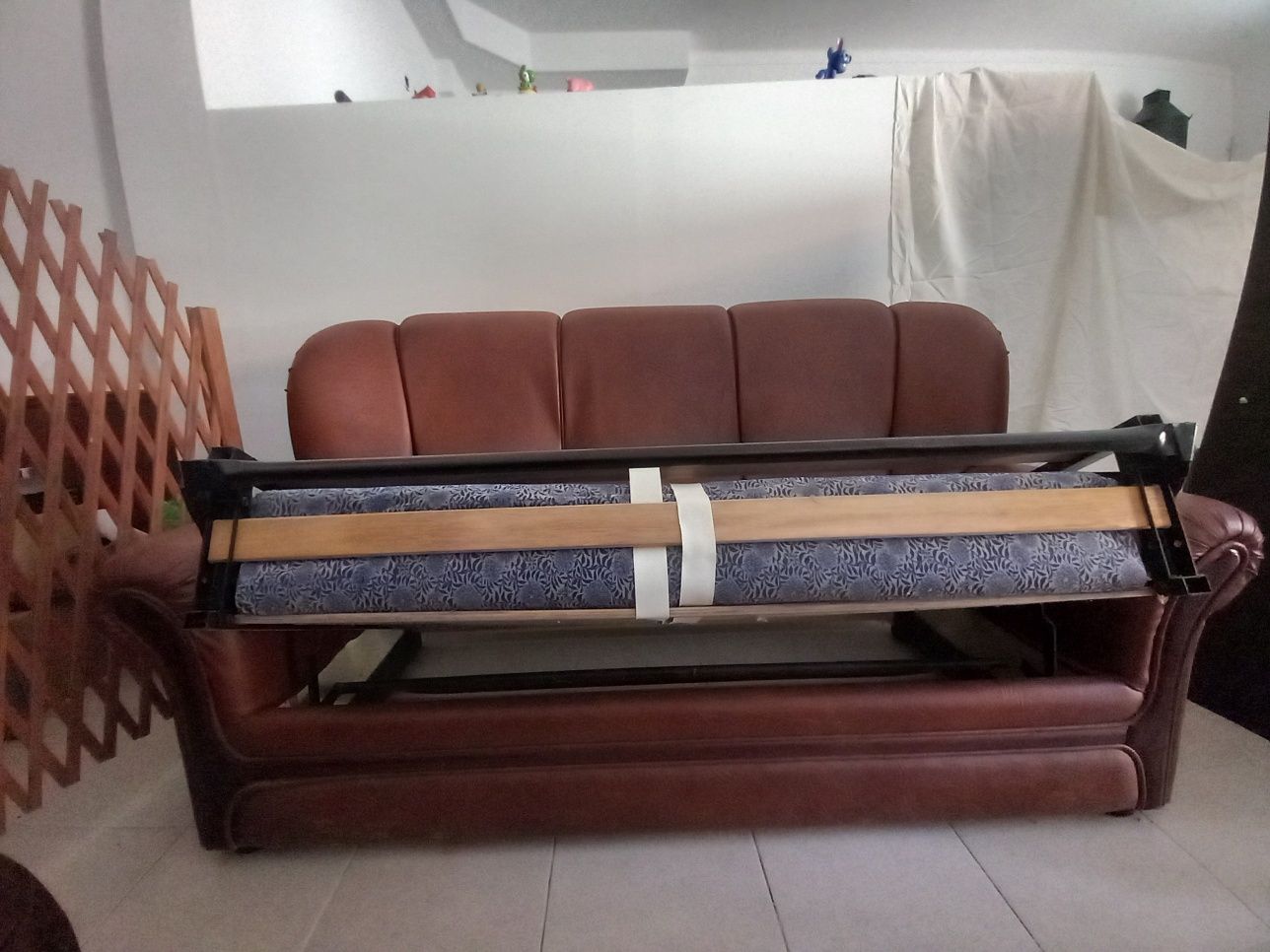 Vendo sofá cama.