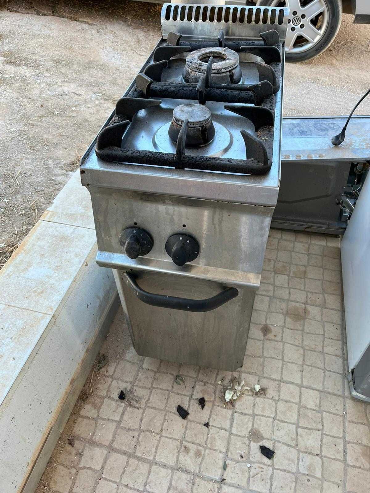 Fogão com 2 bicos