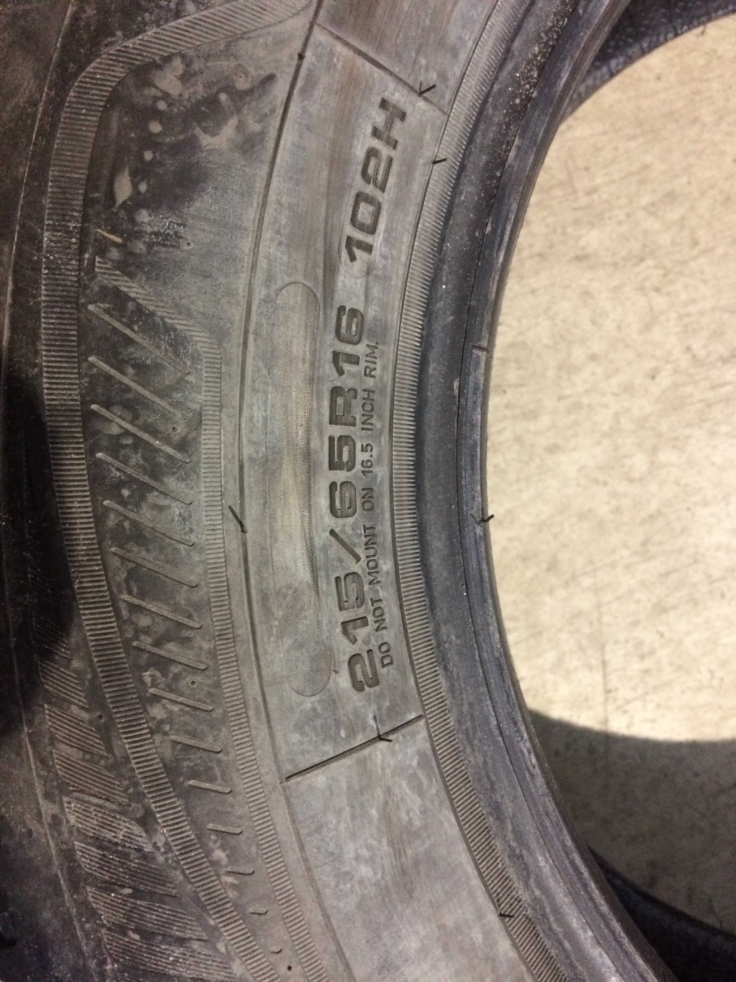 2szt opony całoroczne 215/65R16 GoodYear Vector 4Season Gen 3