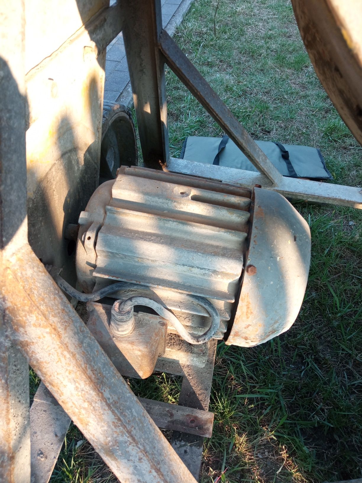 Betoniarka 370 litrów, 380V