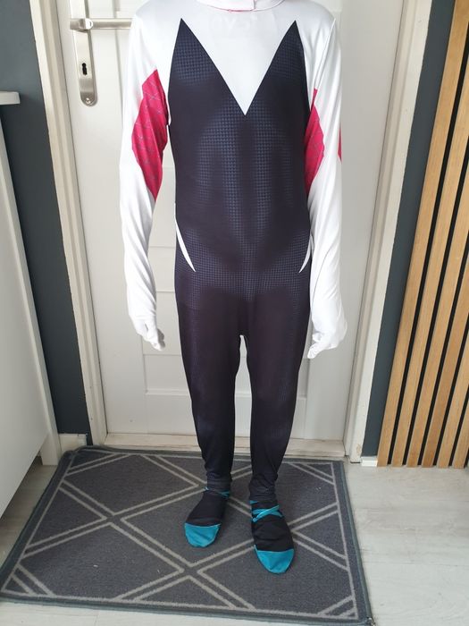 Strój karnawałowy przebranie Marvel dziewczecy r 134