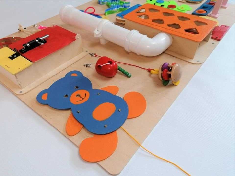Duża tablica manipulacyjna dla dzieci, montessori - 59x90 cm