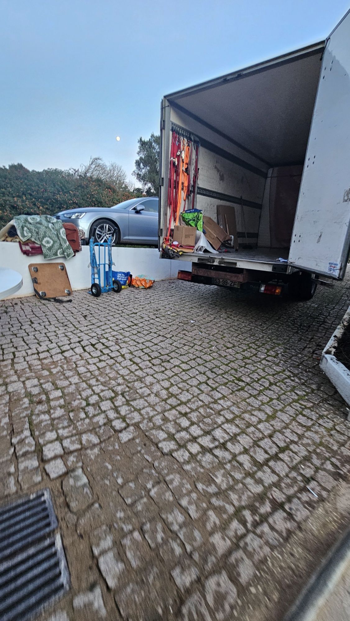 Mudanças e Trasportes Fonseca & Filhos