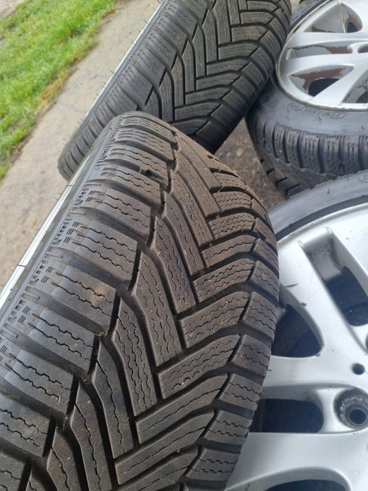 Koła  zimowe BMW 215/45R16 alufelgi z oponami