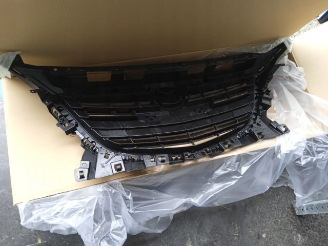 MAZDA 3 BM LISTWA ATRAPA ZDERZAKA GRILL PRZEDNI PRZÓD ORYG.