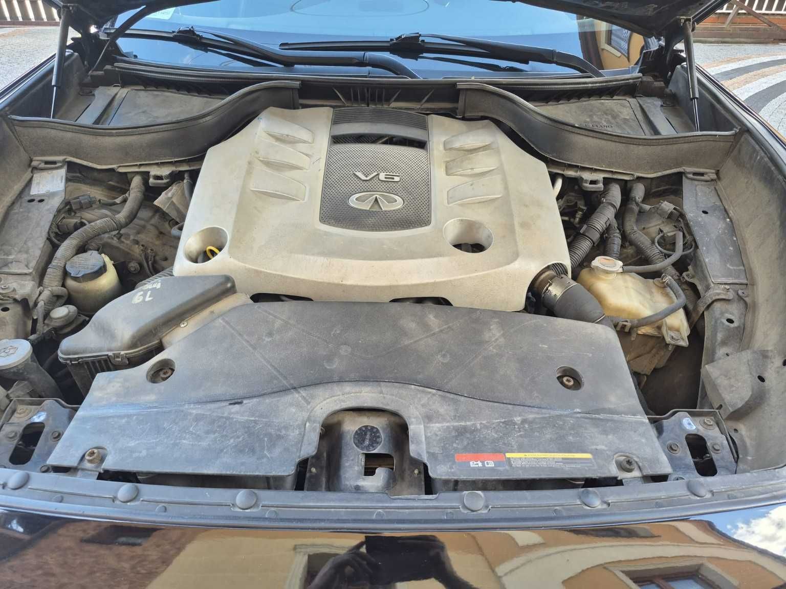 Infiniti FX30d S 238KM 4x4 | Full Wyposażenie | Felgi zimowe GRATIS