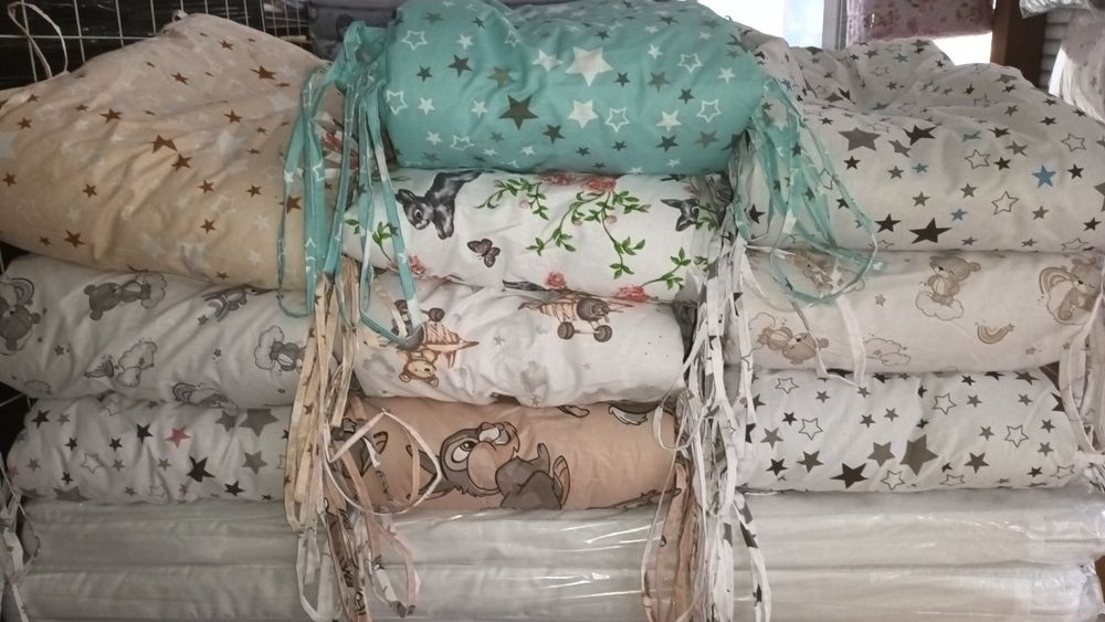 Бортики захист в ліжечко дитяче . Бортики в кроватку .