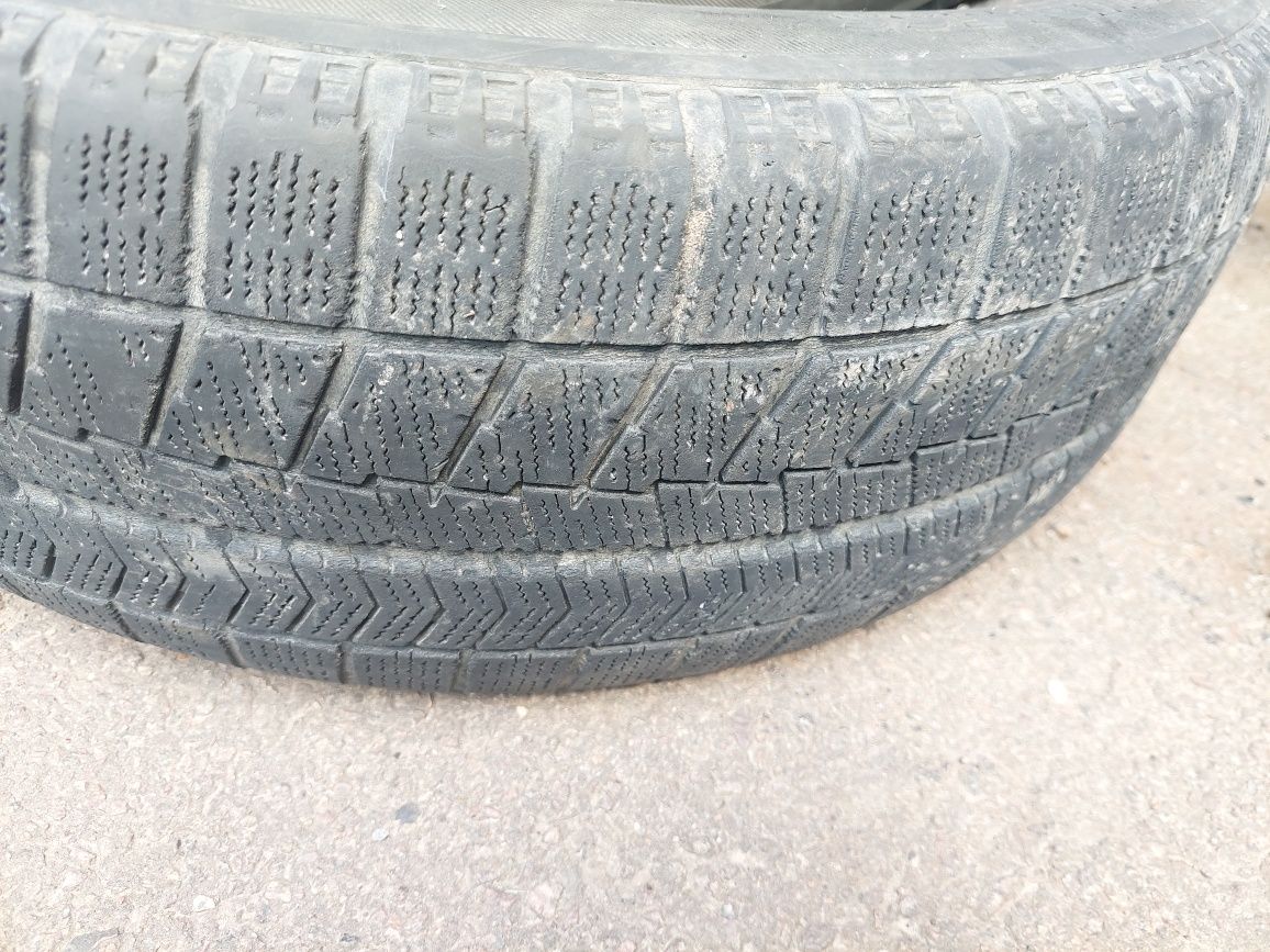 205/65r15 Bridgestone blizzak vrx